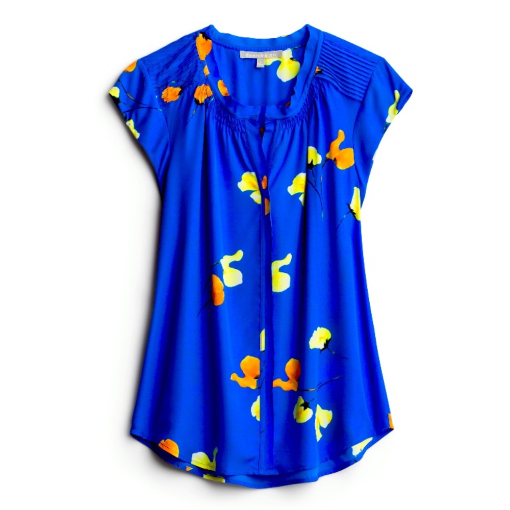 NWT! Daniel Rainn Bernal Split Neck Blouse